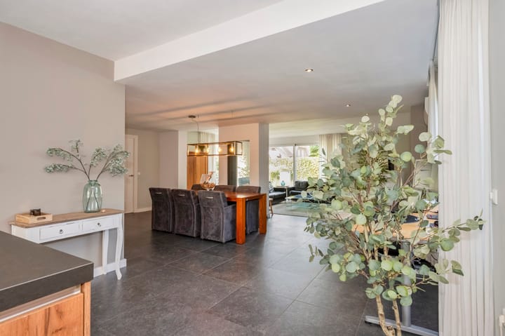 Foto 12 van Theissenstraat 17