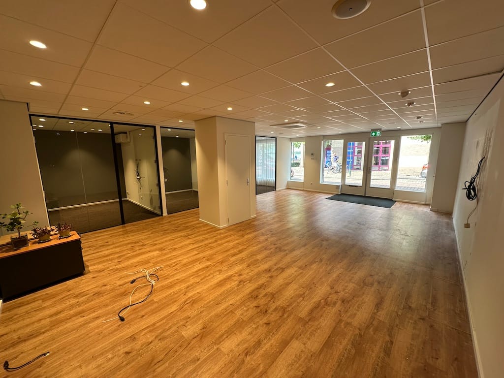 Bekijk foto 4 van Burg. Verwielstraat 19