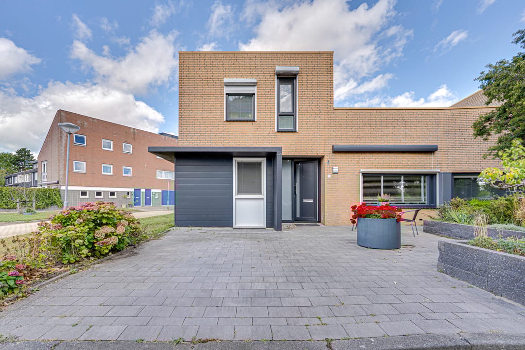 Foto 1 van Josine Reulinglaan 1