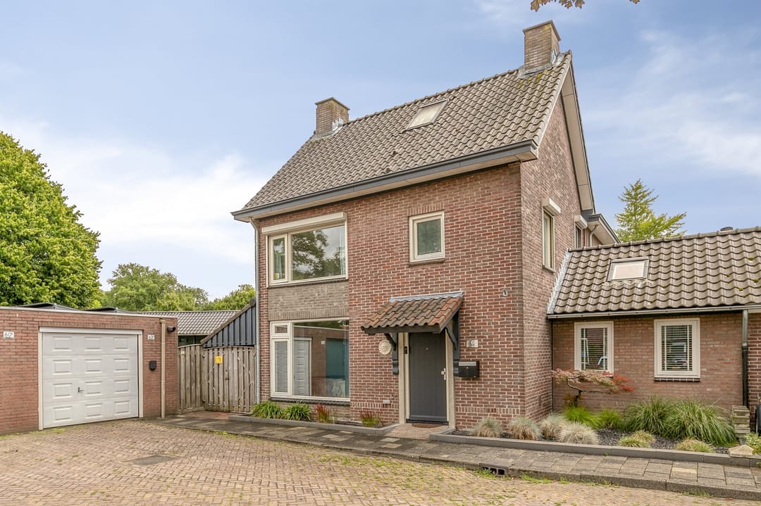 Foto 1 van Burgemeester van der Weidenlaan 60