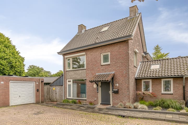 Foto 1 van Burgemeester van der Weidenlaan 60