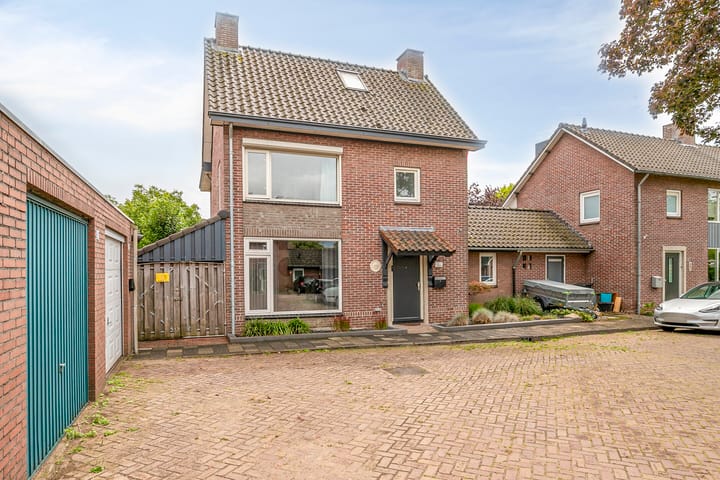 Foto 7 van Burgemeester van der Weidenlaan 60