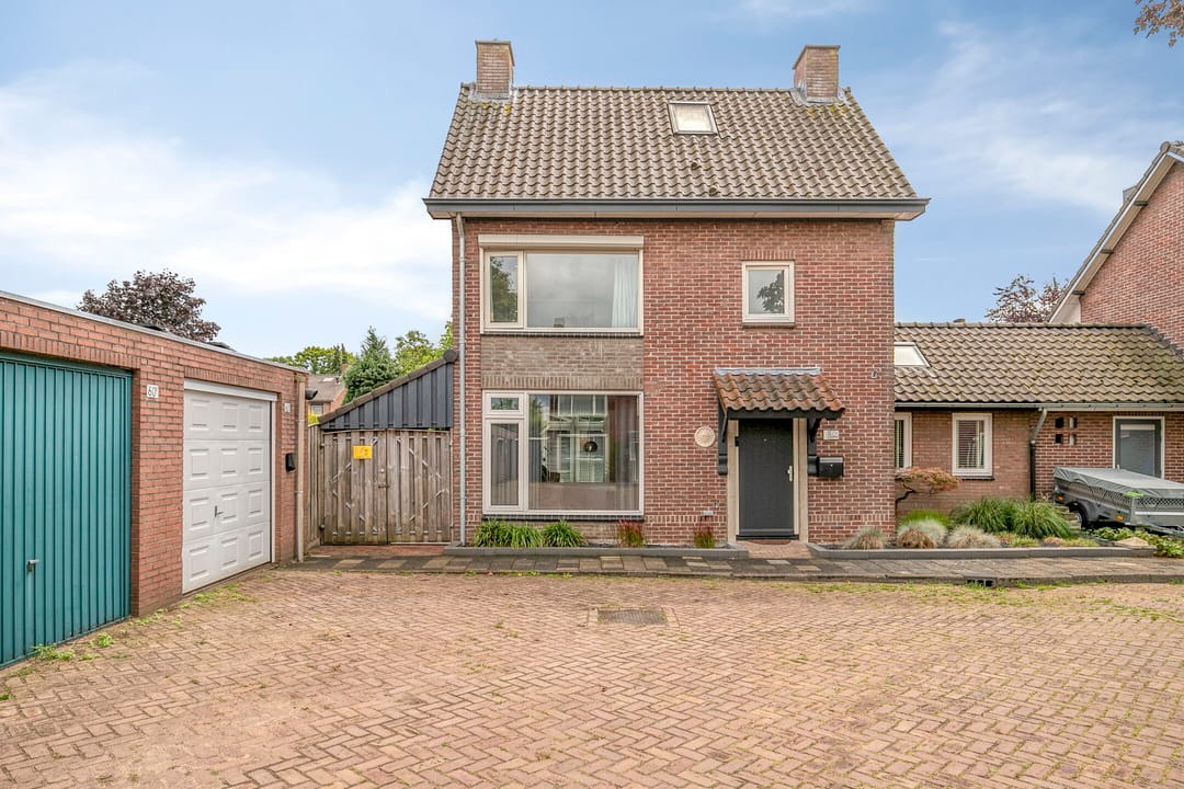 Foto 8 van Burgemeester van der Weidenlaan 60