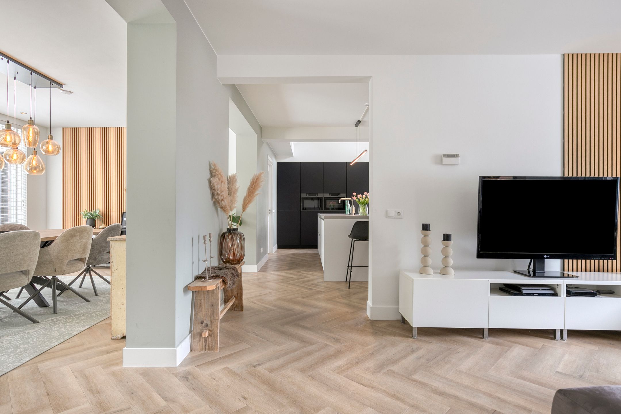 Foto 15 van Burgemeester van der Weidenlaan 60