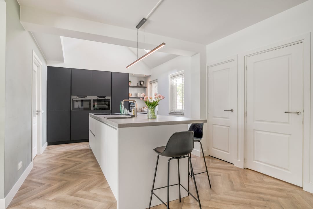 Foto 16 van Burgemeester van der Weidenlaan 60