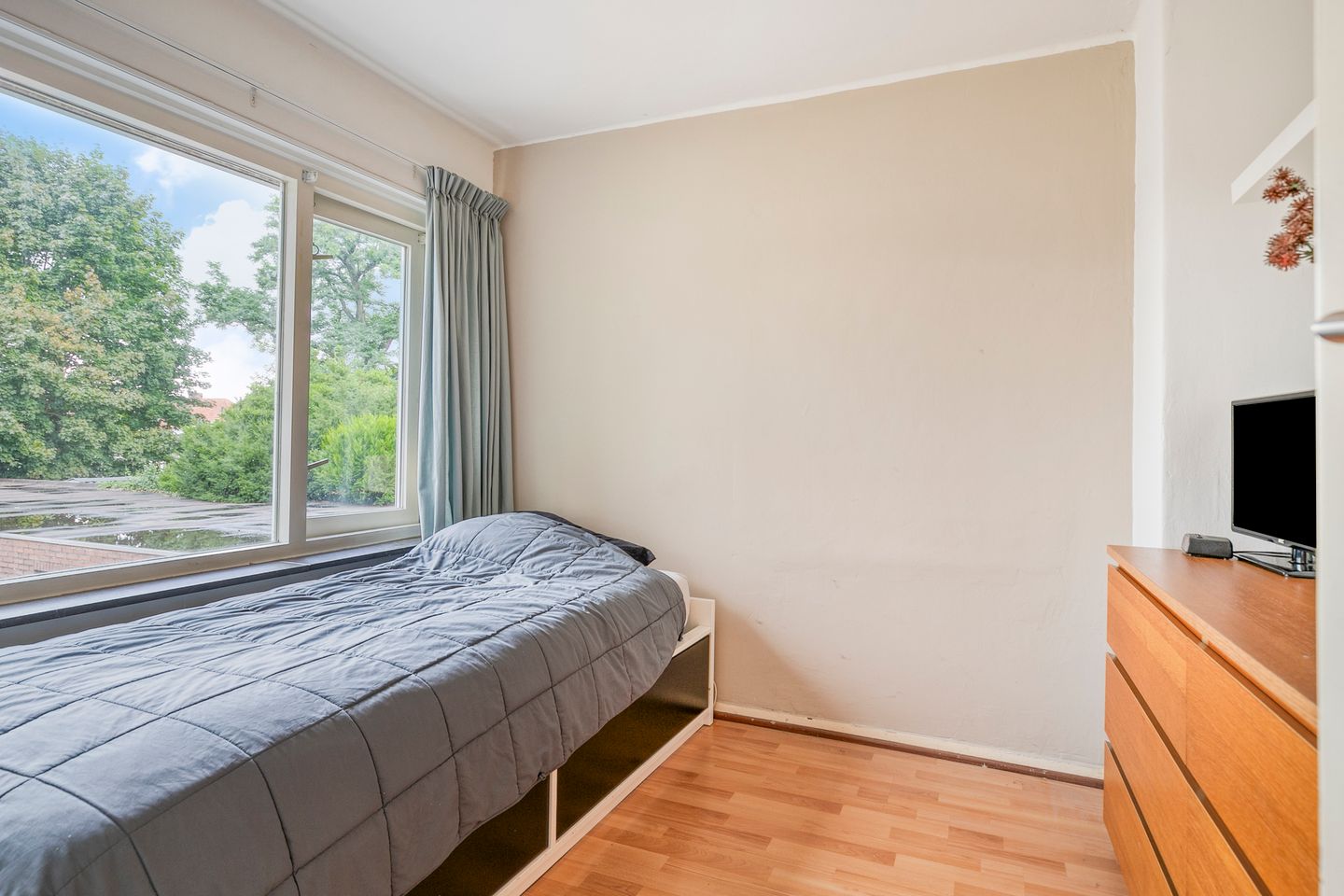 Foto 34 van Burgemeester van der Weidenlaan 60