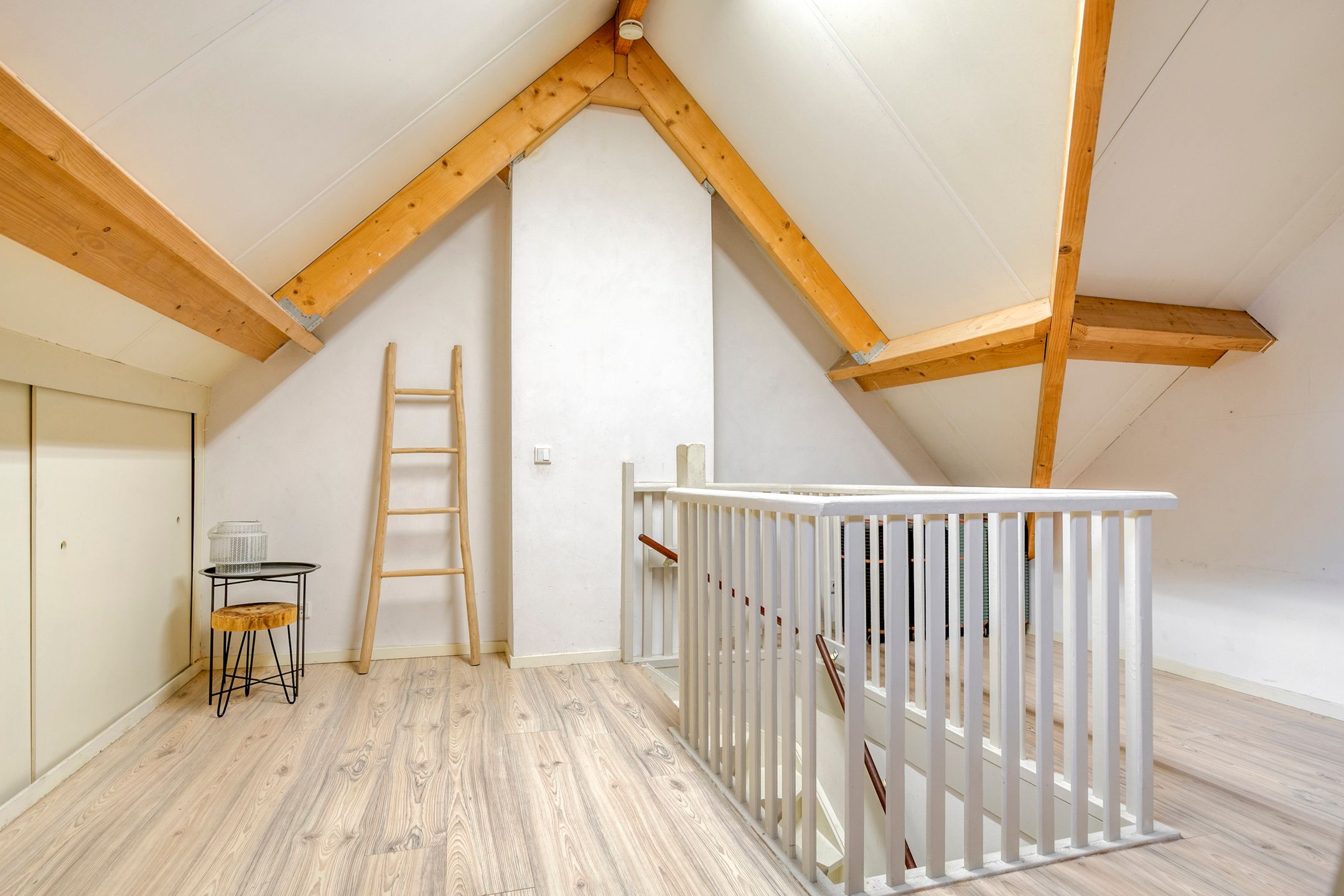 Foto 42 van Burgemeester van der Weidenlaan 60