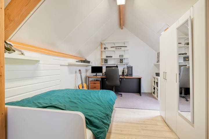 Foto 43 van Burgemeester van der Weidenlaan 60