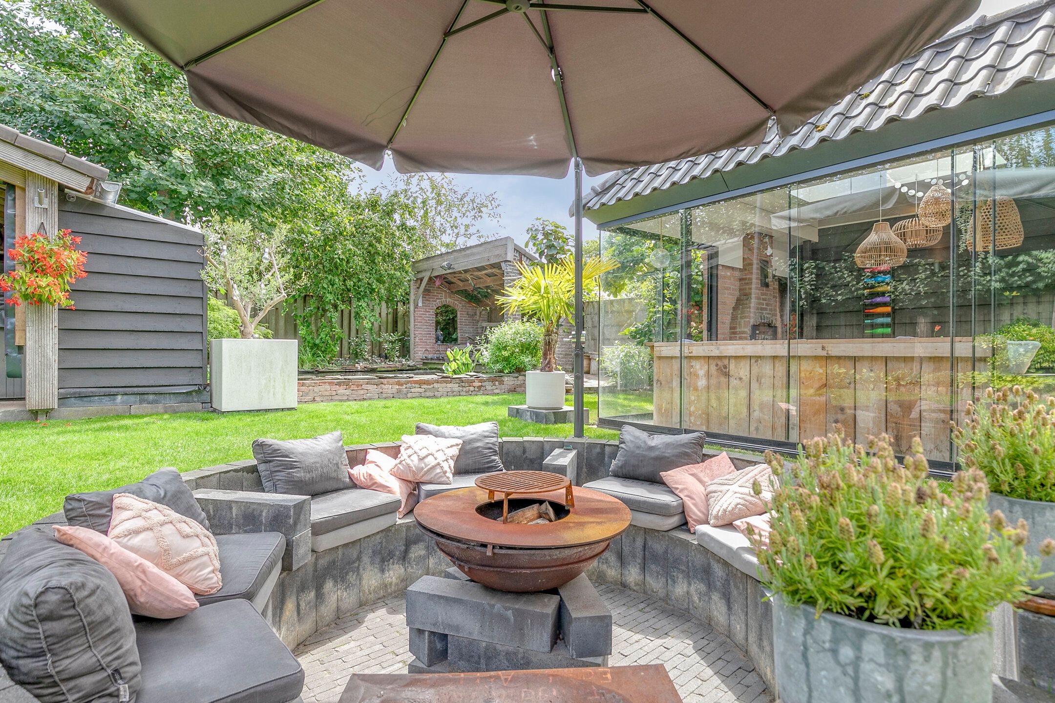 Foto 48 van Burgemeester van der Weidenlaan 60