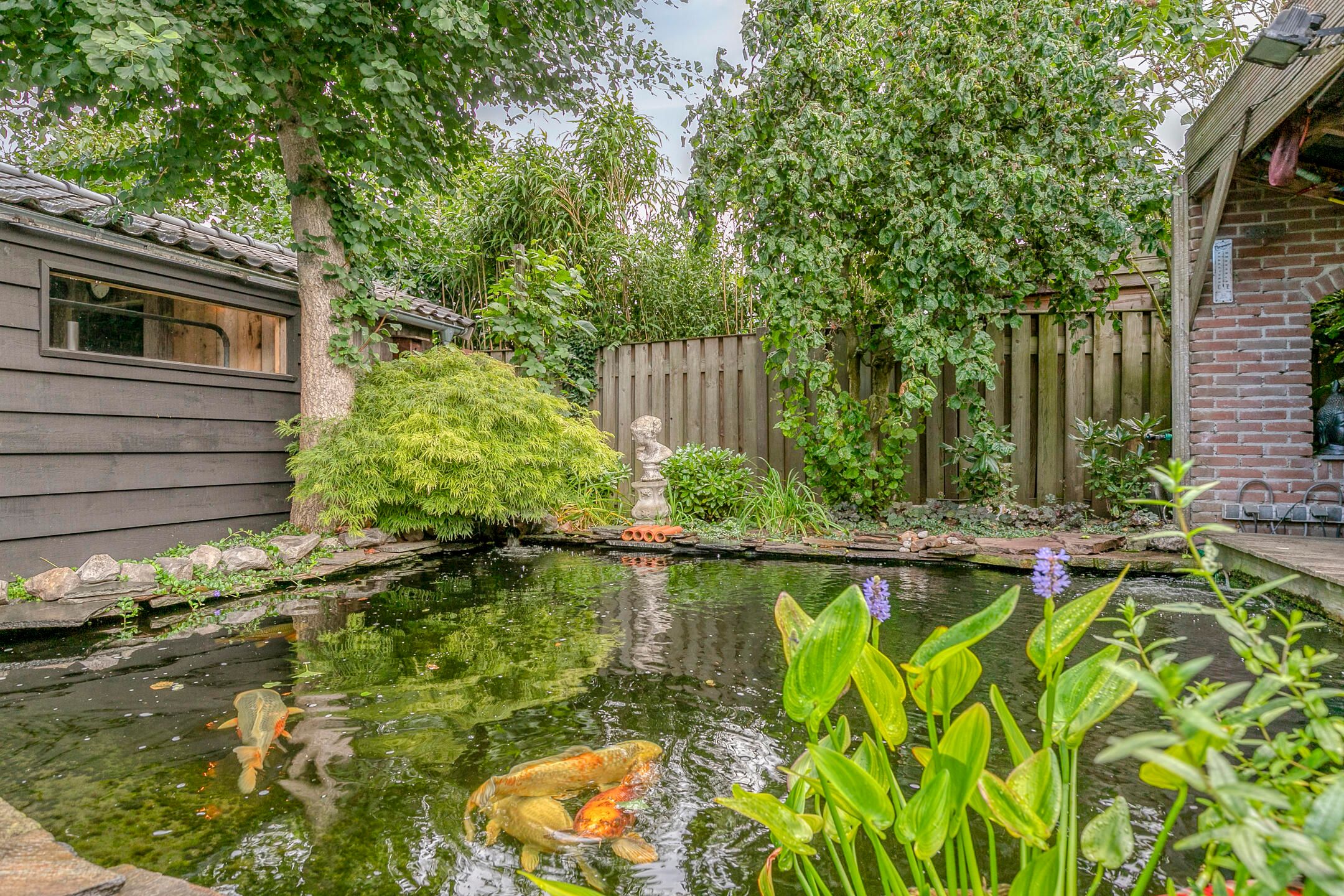 Foto 51 van Burgemeester van der Weidenlaan 60