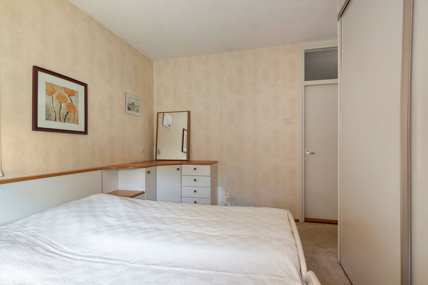 Photo 20 of Goedroenstraat 15