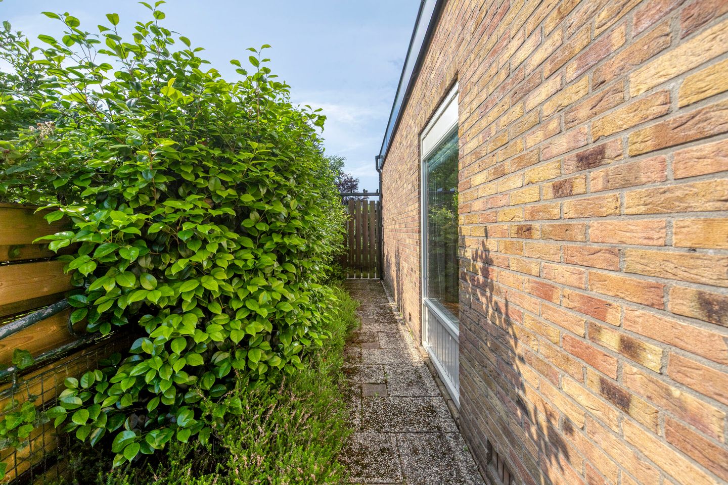 Photo 34 of Goedroenstraat 15