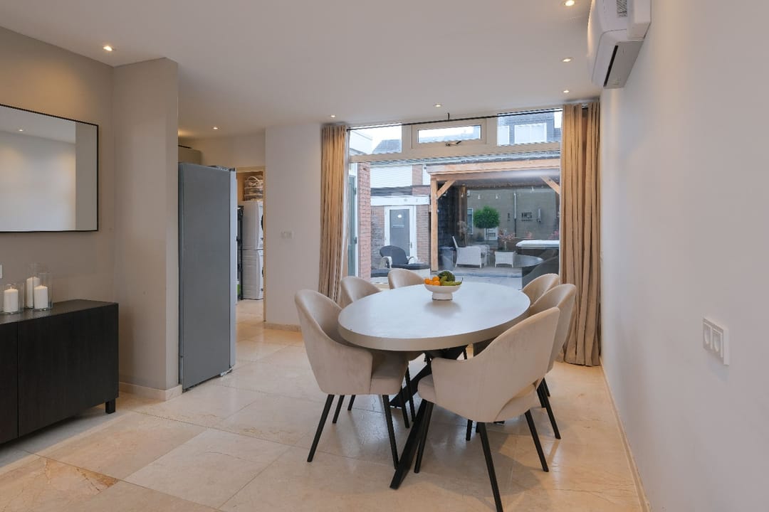 Photo 7 of James Rossstraat 19