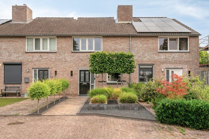 Foto 1 van Weegbree 26