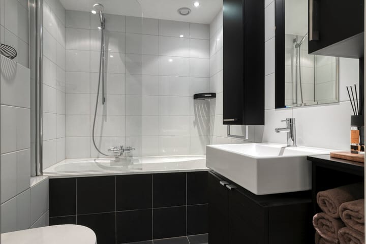 Photo 5 of Weegbree 26