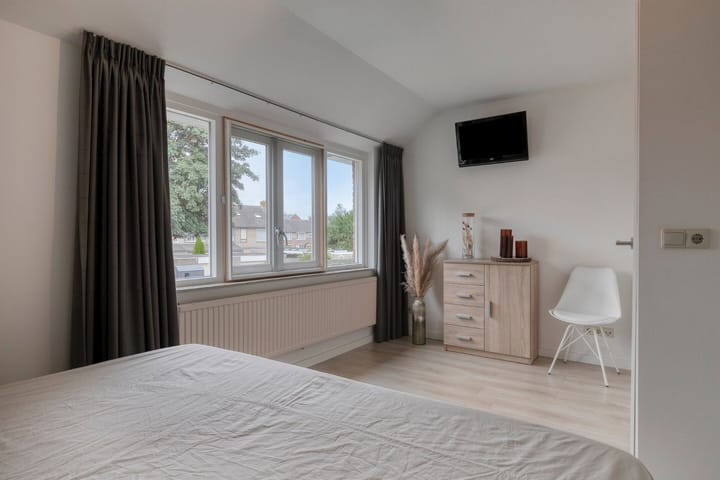 Foto 24 van Weegbree 26