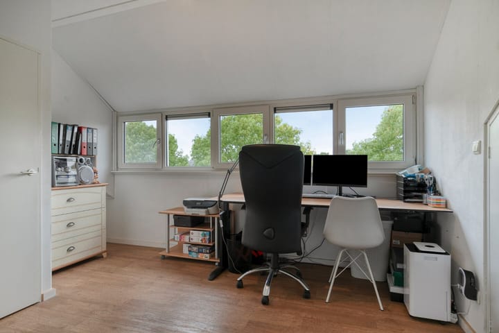 Foto 32 van Weegbree 26