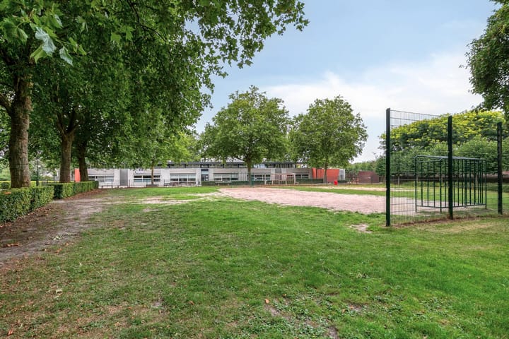 Foto 41 van Weegbree 26