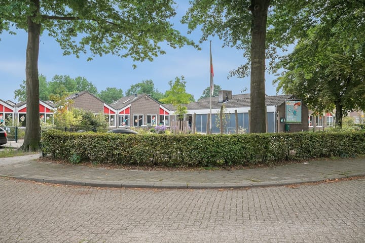 Foto 42 van Weegbree 26