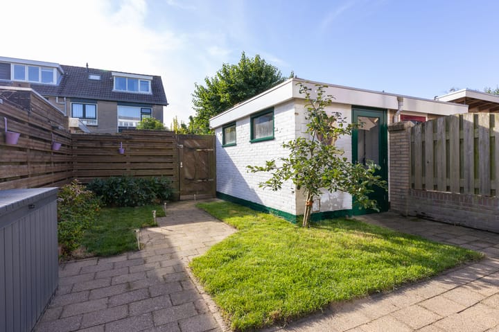 Foto 16 van Lijsterbesweg 14