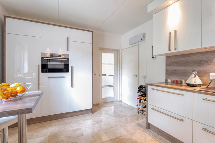 Photo 12 of Liguster 22