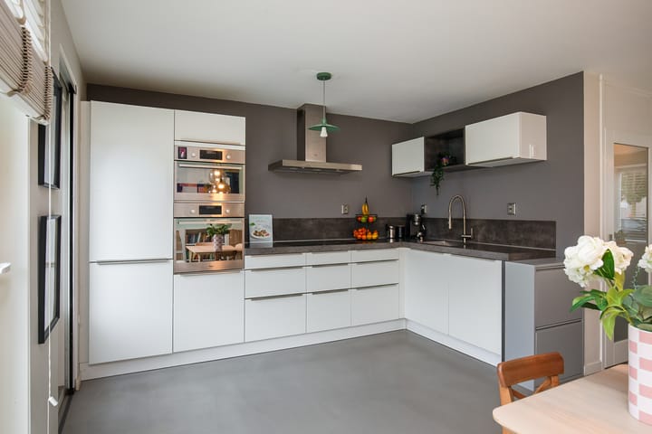 Foto 2 van Reina Prinsen Geerligsdreef 79