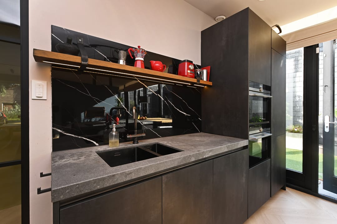 Photo 11 of Van Dijkwater 29