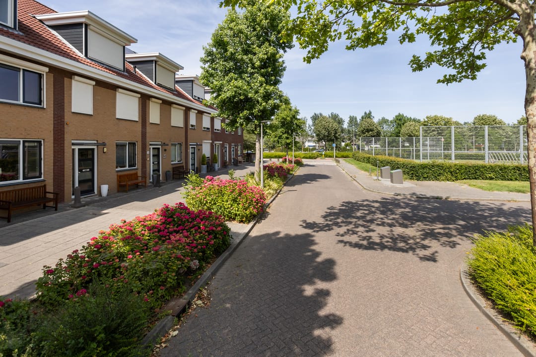 Foto 43 van Agnes Bartoutslaan 74