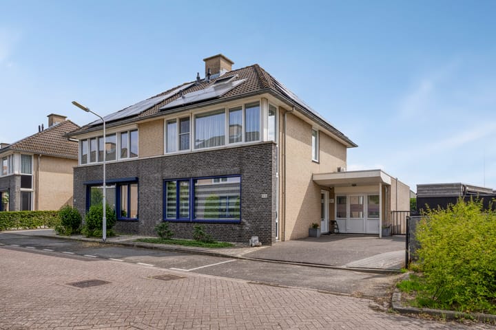 Foto 1 van Bachlaan 11