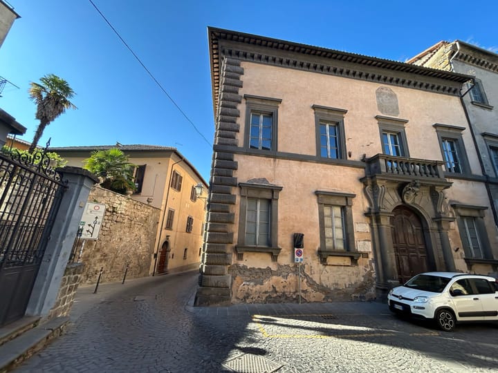 Foto 2 van Via Beato Angelico 12