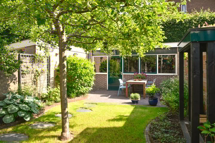 Foto 2 van Louise de Colignyplein 2