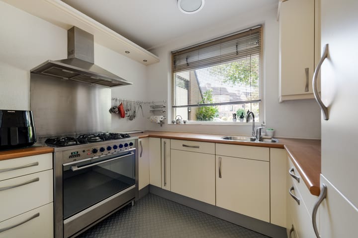 Photo 13 of Johanna Westerdijklaan 17