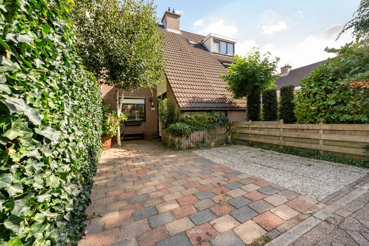 Photo 25 of Johanna Westerdijklaan 17