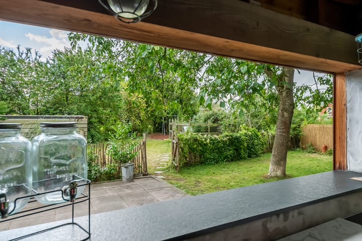 Photo 6 of Dorpsplein 8