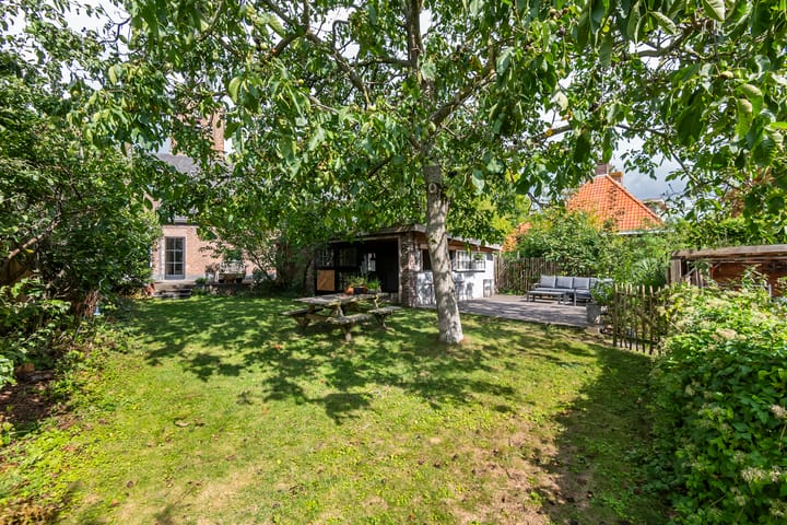 Photo 77 of Dorpsplein 8