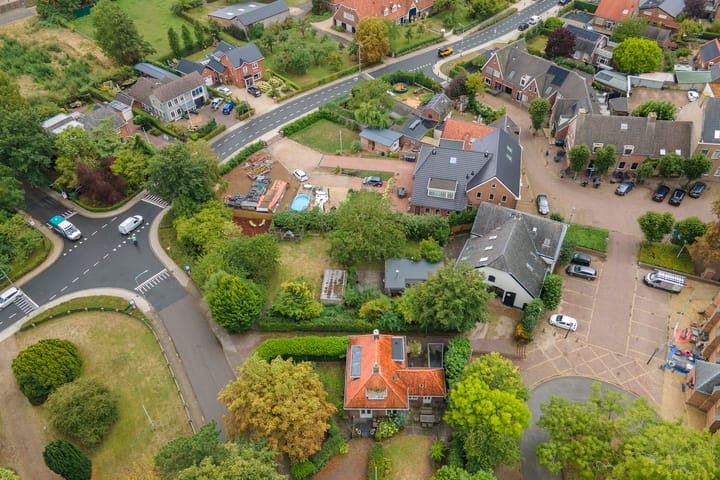 Photo 105 of Dorpsplein 8