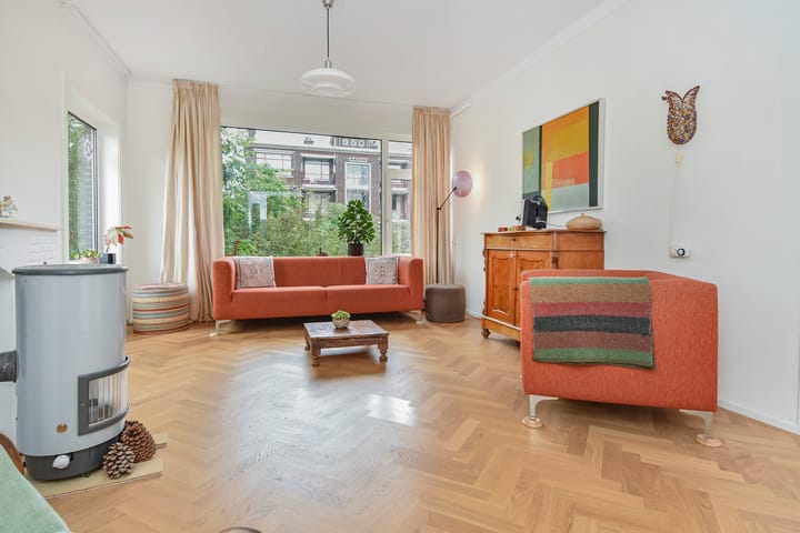 Photo 8 of Larixstraat 50