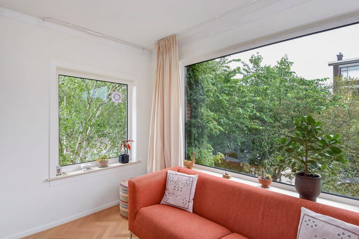 Photo 10 of Larixstraat 50