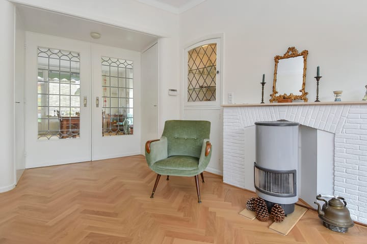 Photo 12 of Larixstraat 50