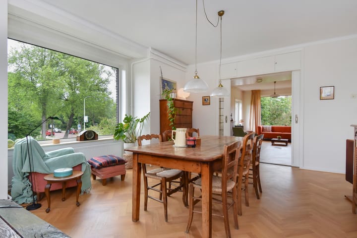 Photo 14 of Larixstraat 50