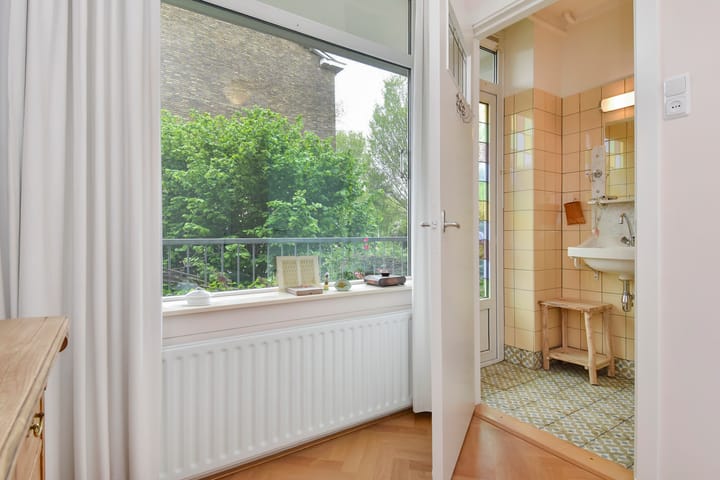 Photo 26 of Larixstraat 50