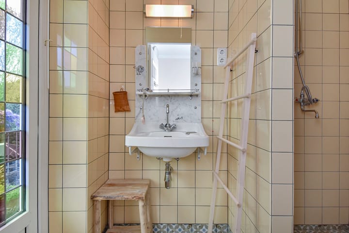 Photo 28 of Larixstraat 50