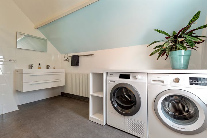 Photo 30 of Spaarnwouderstraat 54-RD