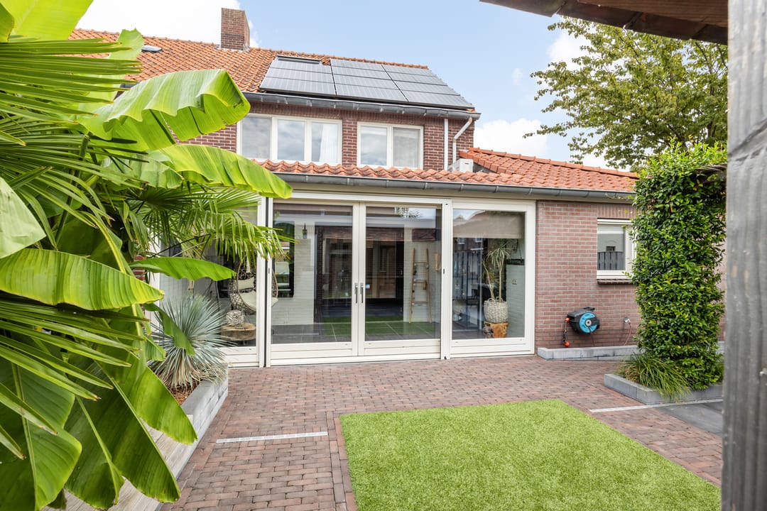 Photo 32 of Patersstraat 16