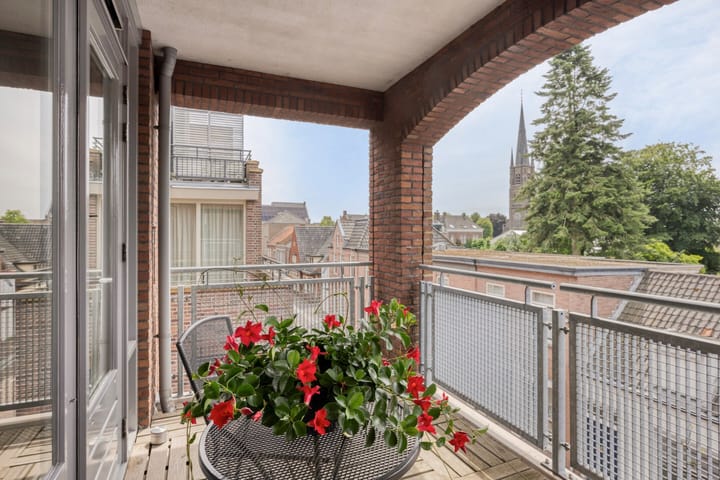 Foto 21 van Burgemeester Ruttenplein 236