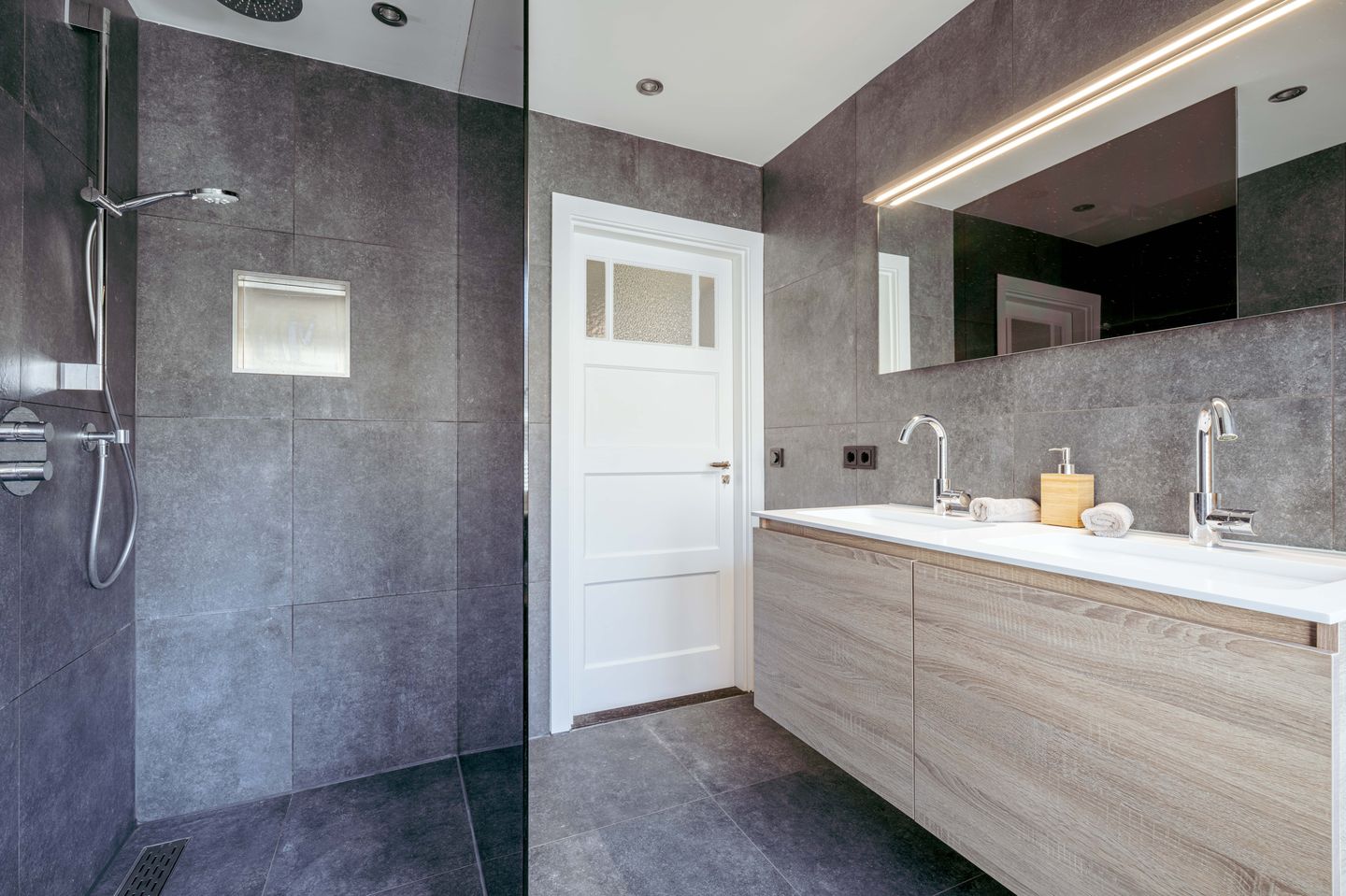 Photo 29 of Ambachtstraat 2