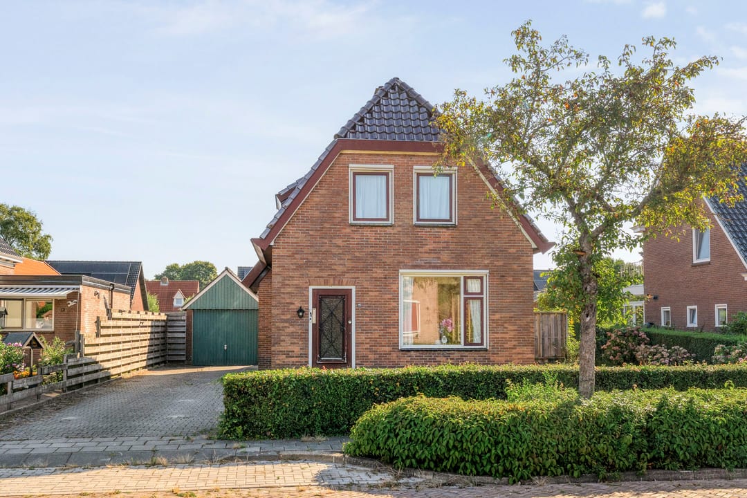 Photo 1 of Burg. van Veenlaan 29