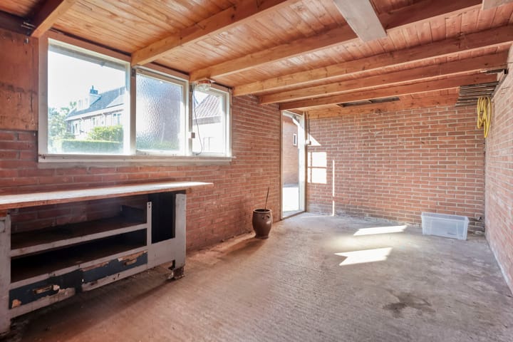 Foto 30 van Burg. van Veenlaan 29