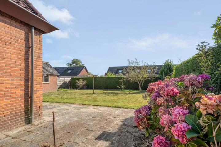 Foto 37 van Burg. van Veenlaan 29