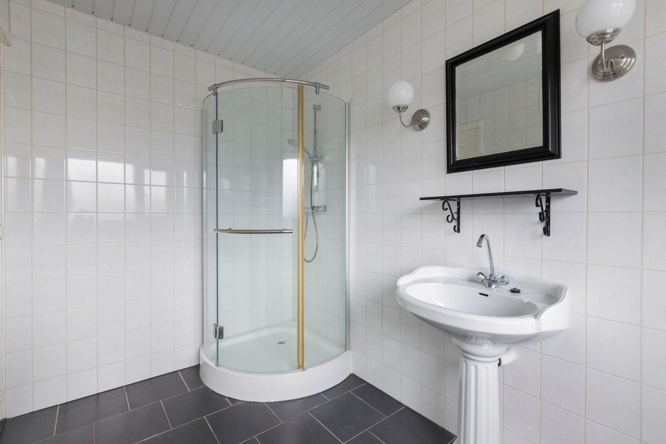 Photo 21 of Oppers 47-B